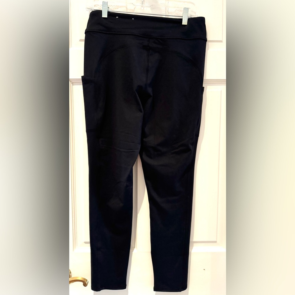 SO Sporty Black 7/8 Leggings with Pockets – Size Large (NWOT) - Picture 5 of 16